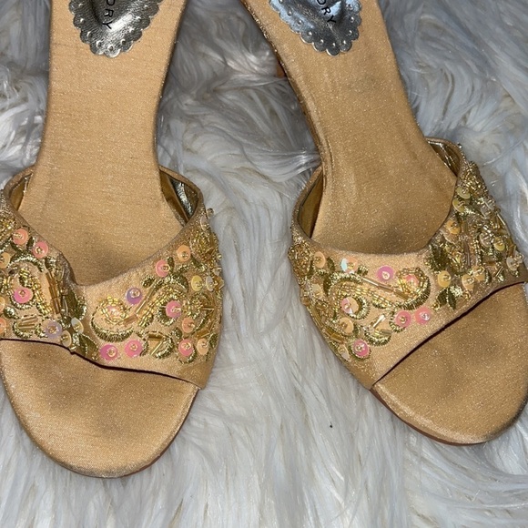 Chinese Laundry sequined heels. Size 5 1/2. - Picture 2 of 7